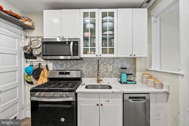 2422 2ND ST NE, Washington, DC 20002