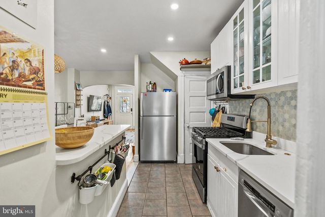 2422 2ND ST NE, Washington, DC 20002