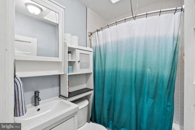 2422 2ND ST NE, Washington, DC 20002