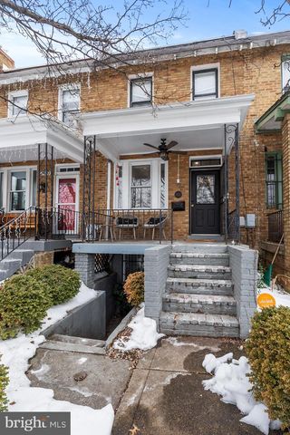 2422 2ND ST NE, Washington, DC 20002