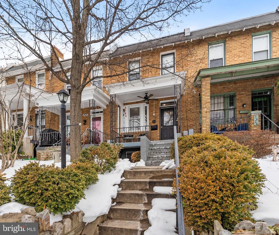 2422 2ND ST NE, Washington, DC 20002