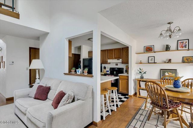 544 Townwood Drive, Guilderland, NY 12203