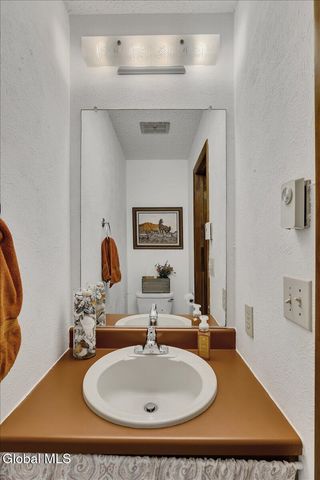 544 Townwood Drive, Guilderland, NY 12203