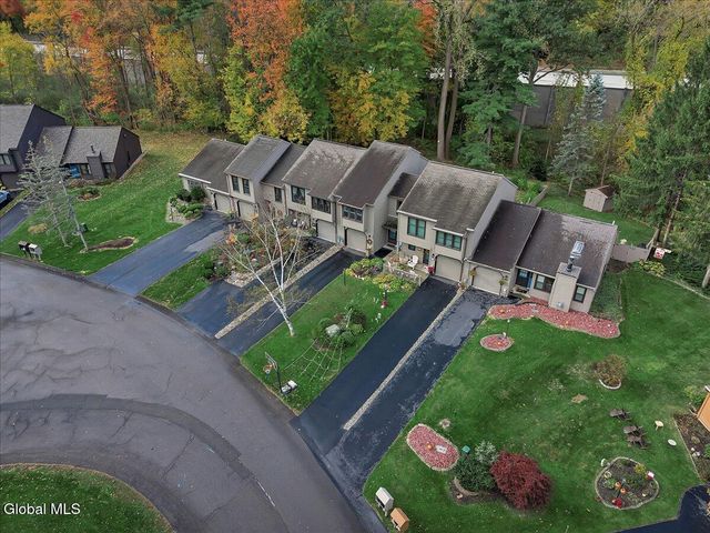 544 Townwood Drive, Guilderland, NY 12203