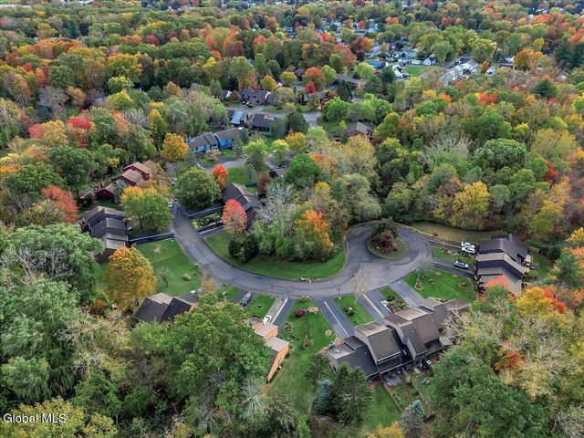 544 Townwood Drive, Guilderland, NY 12203