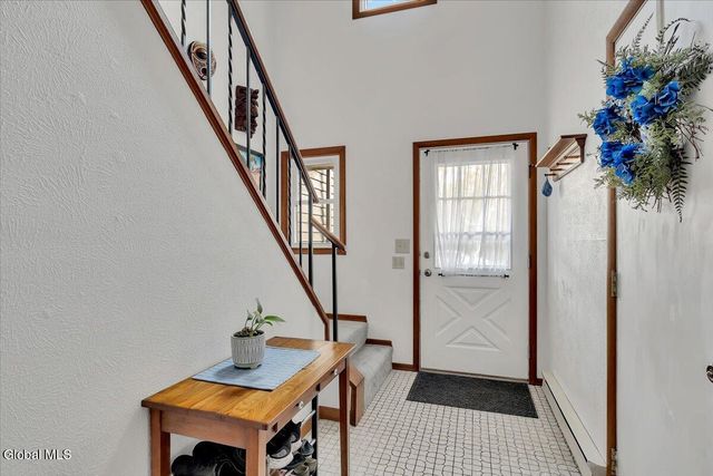 544 Townwood Drive, Guilderland, NY 12203