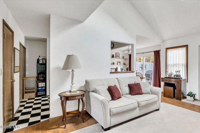 544 Townwood Drive, Guilderland, NY 12203