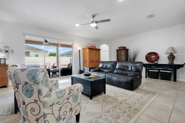 1086 ROCK CREEK STREET, Apopka, FL 32712