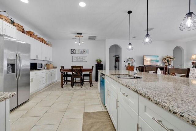 1086 ROCK CREEK STREET, Apopka, FL 32712