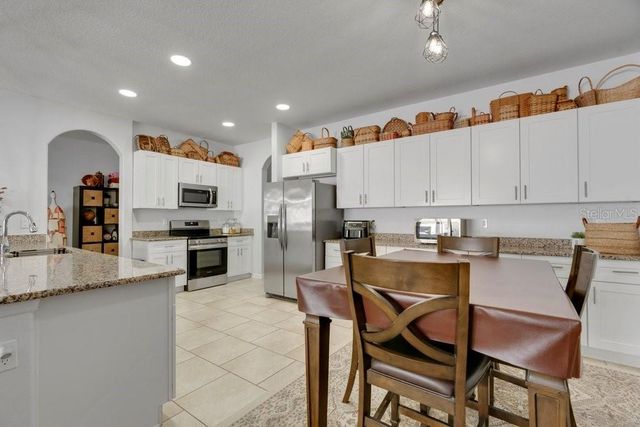 1086 ROCK CREEK STREET, Apopka, FL 32712