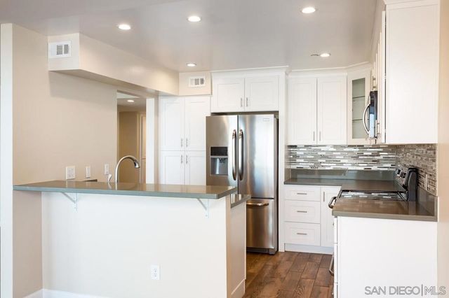 2414 Front Street 13, San Diego, CA 92101