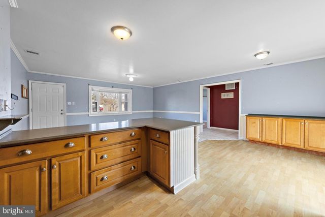 5 FRESNO ST, Barnegat, NJ 08005