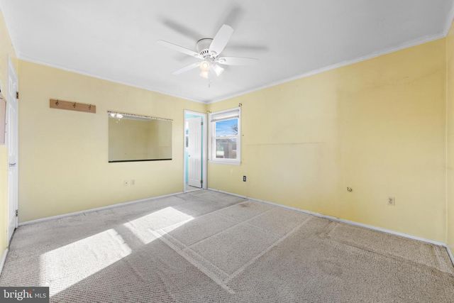 5 FRESNO ST, Barnegat, NJ 08005
