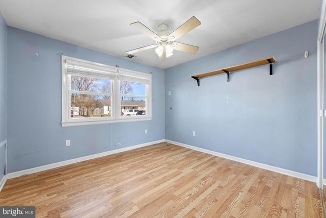 5 FRESNO ST, Barnegat, NJ 08005
