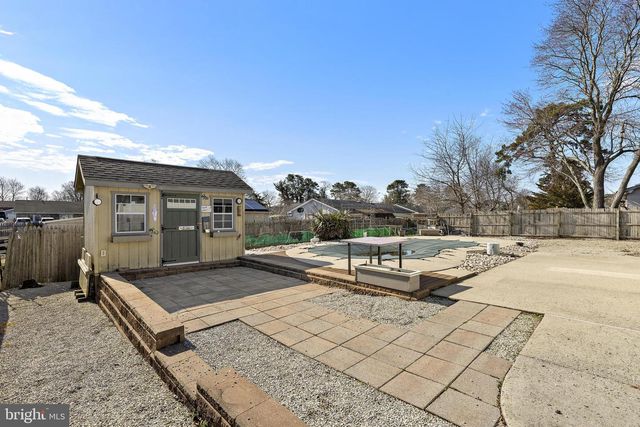 5 FRESNO ST, Barnegat, NJ 08005