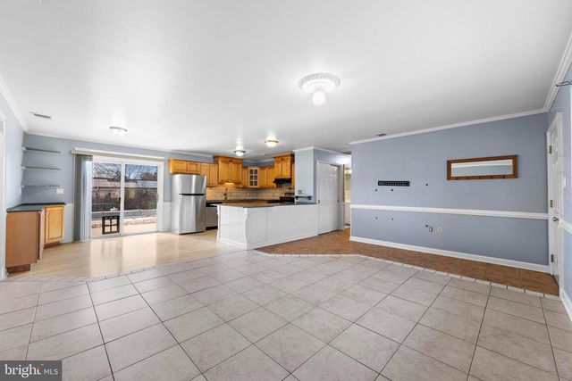 5 FRESNO ST, Barnegat, NJ 08005