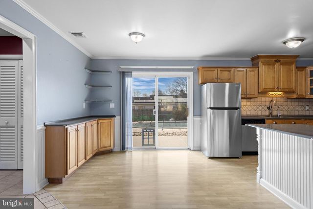 5 FRESNO ST, Barnegat, NJ 08005