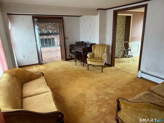 689 Bee Street, Meriden, CT 06450