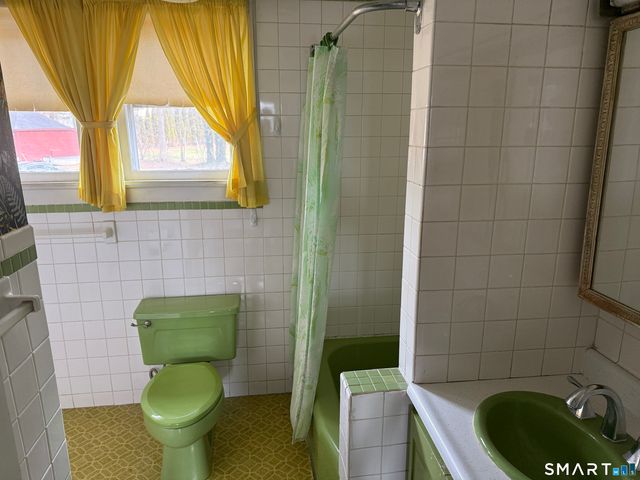 689 Bee Street, Meriden, CT 06450