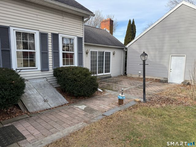 689 Bee Street, Meriden, CT 06450