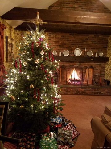 689 Bee Street, Meriden, CT 06450