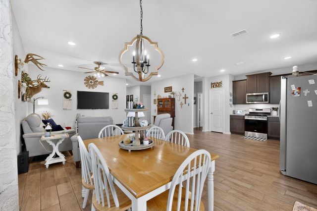 645 Pawprint Hollow, Godley, TX 76044