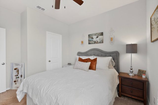 645 Pawprint Hollow, Godley, TX 76044