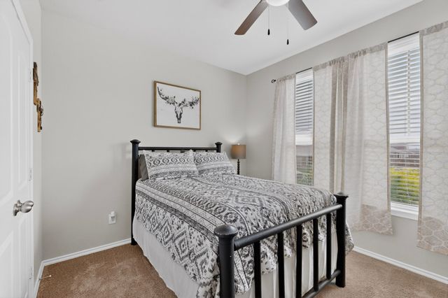 645 Pawprint Hollow, Godley, TX 76044