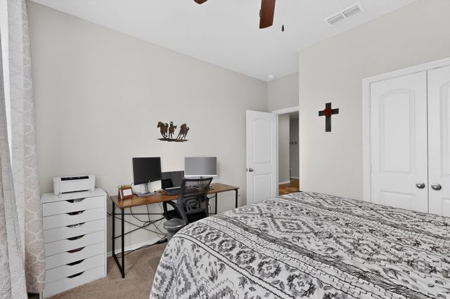 645 Pawprint Hollow, Godley, TX 76044