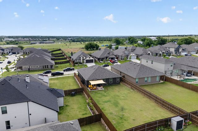 645 Pawprint Hollow, Godley, TX 76044