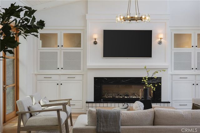 2217 Laurel, Newport Beach, CA 92663