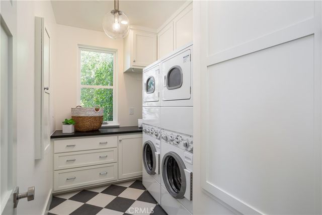 2217 Laurel, Newport Beach, CA 92663