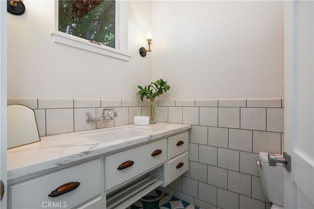 2217 Laurel, Newport Beach, CA 92663
