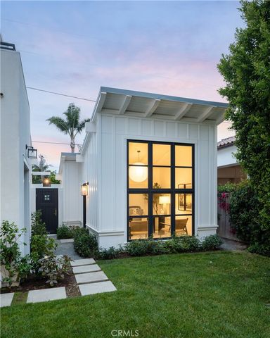 2217 Laurel, Newport Beach, CA 92663
