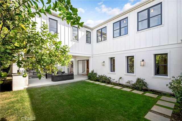 2217 Laurel, Newport Beach, CA 92663