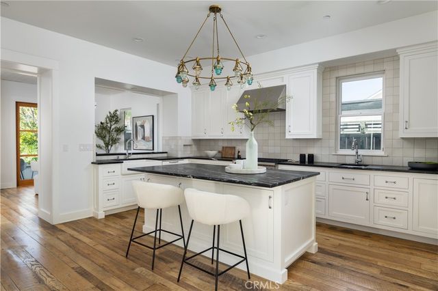 2217 Laurel, Newport Beach, CA 92663