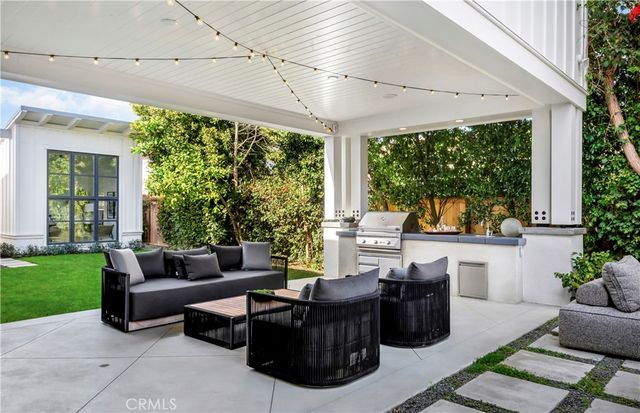 2217 Laurel, Newport Beach, CA 92663
