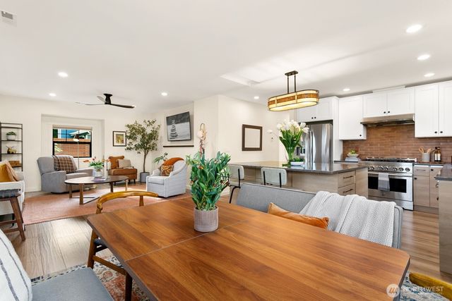 346 10th Avenue, Kirkland, WA 98033