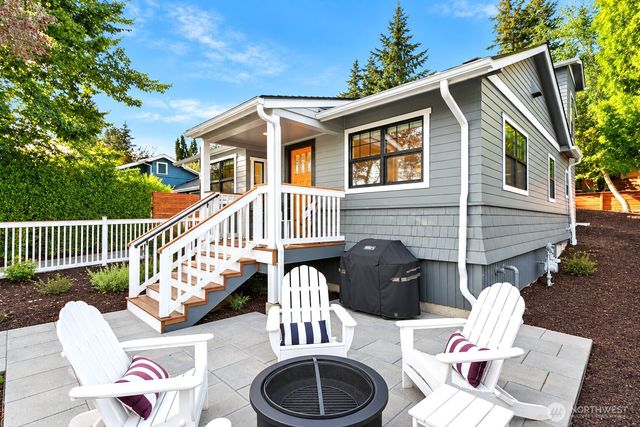 346 10th Avenue, Kirkland, WA 98033