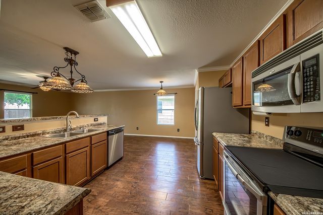 3504 TRIANGLE RNCH, Selma, TX 78154