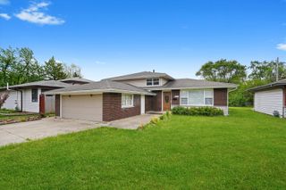 1315 Prince Drive, South Holland, IL 60473