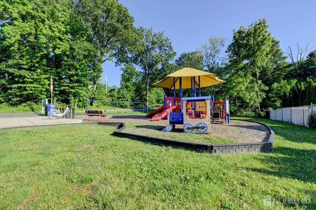 57 E William Street, Fords, NJ 08863