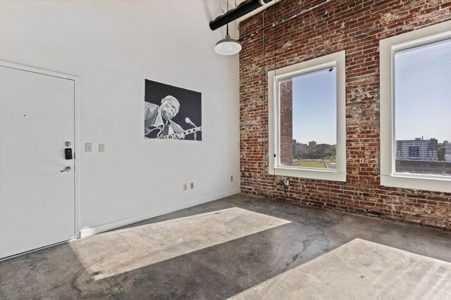 245 Madison Ave Apt 705, Memphis, TN 38103