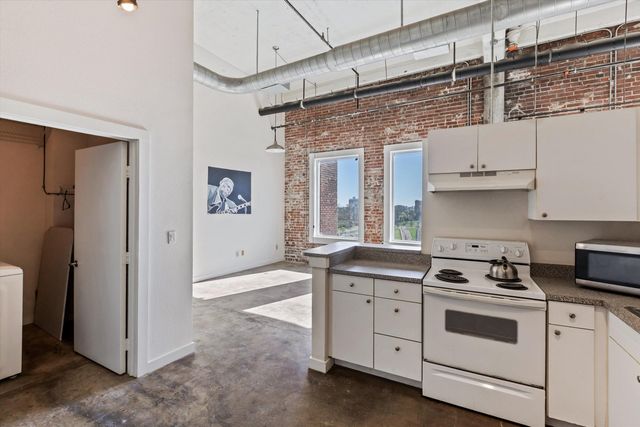 245 Madison Ave Apt 705, Memphis, TN 38103