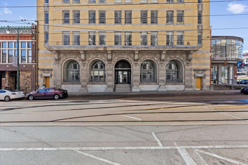 245 Madison Ave Apt 705, Memphis, TN 38103