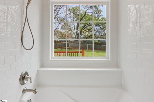 1114 Devenger Road, Greer, SC 29650