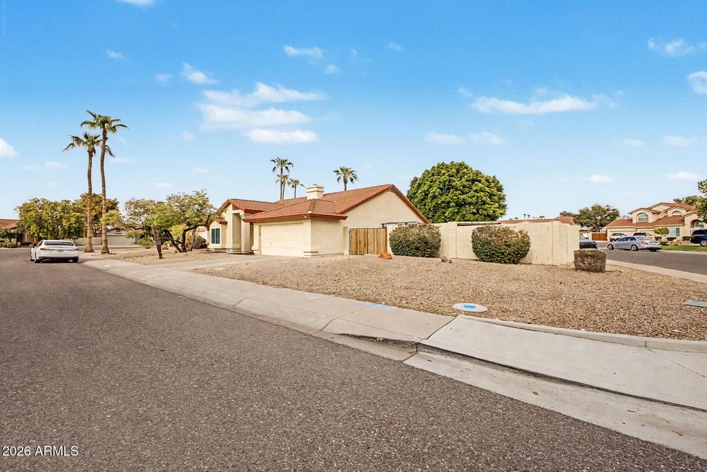 3521 N CANARY Circle, Avondale, AZ 85392 — photo 2