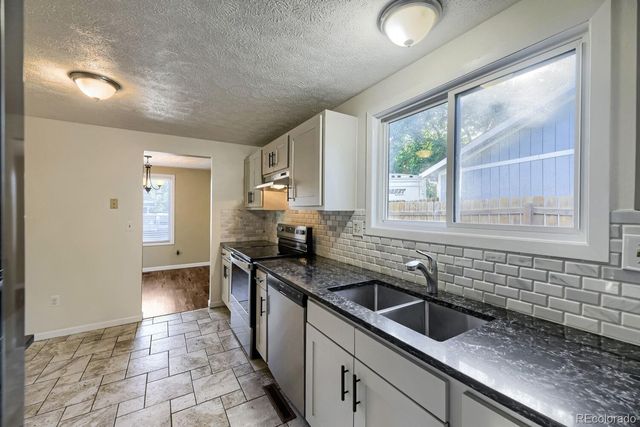 6654 W 96th Avenue, Broomfield, CO 80021