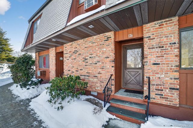 126 Coachlight Square, Montrose, NY 10548