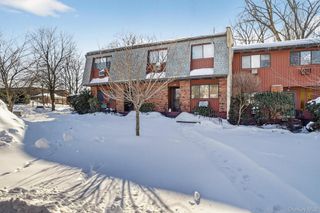 126 Coachlight Square, Montrose, NY 10548